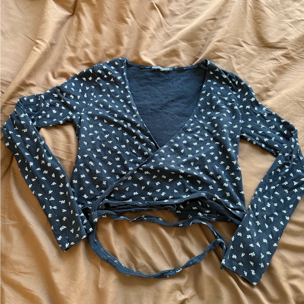 Brandy Melville Black and White Floral Wrap Crop Top